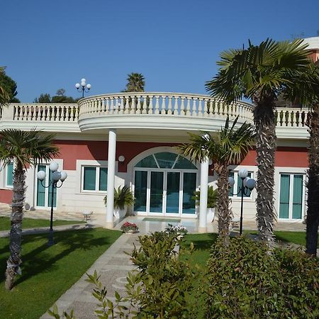 Hotel Parco Serrone Корато Экстерьер фото