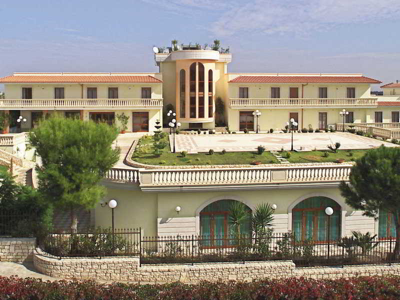 Hotel Parco Serrone Корато Экстерьер фото