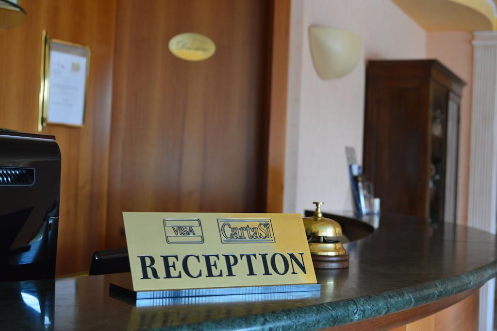 Hotel Parco Serrone Корато Экстерьер фото