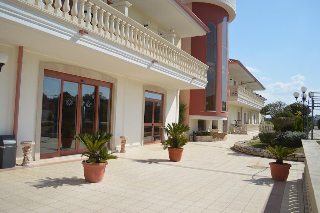 Hotel Parco Serrone Корато Экстерьер фото