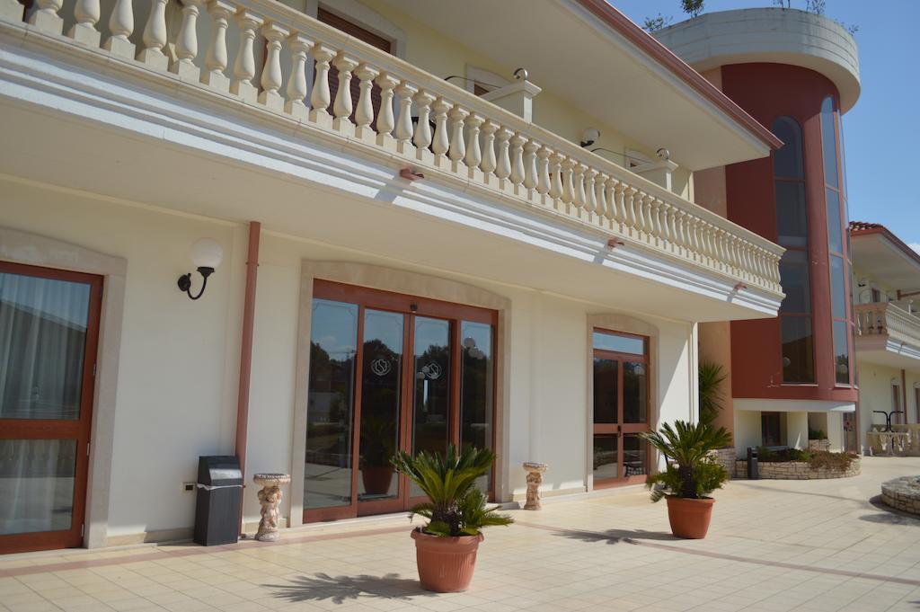 Hotel Parco Serrone Корато Экстерьер фото