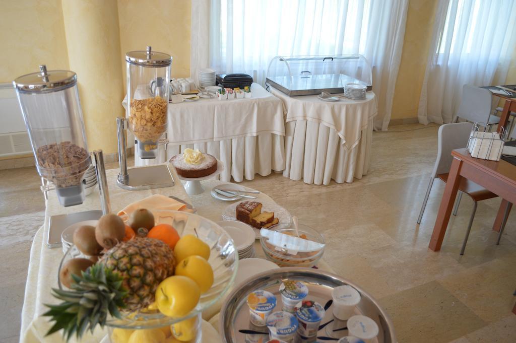 Hotel Parco Serrone Корато Экстерьер фото