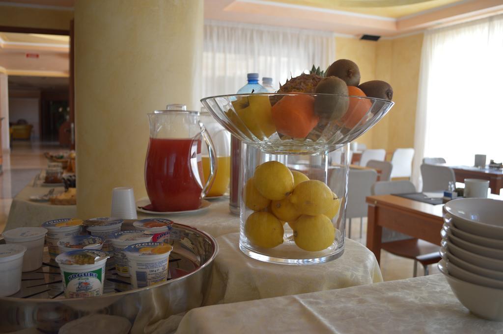 Hotel Parco Serrone Корато Экстерьер фото