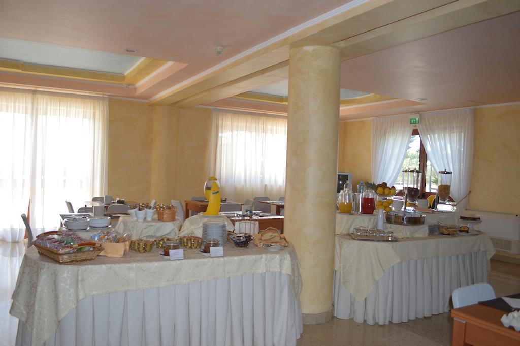 Hotel Parco Serrone Корато Экстерьер фото