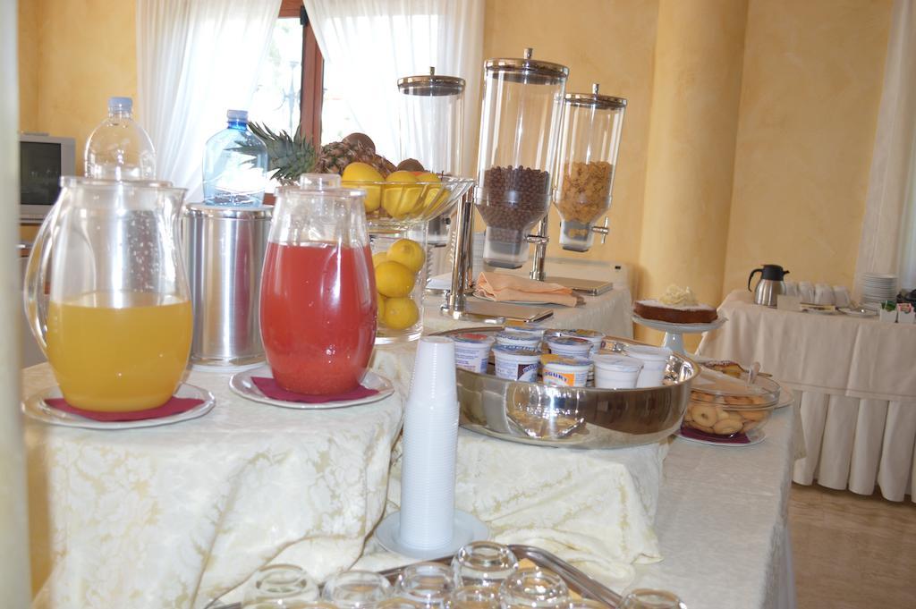 Hotel Parco Serrone Корато Экстерьер фото