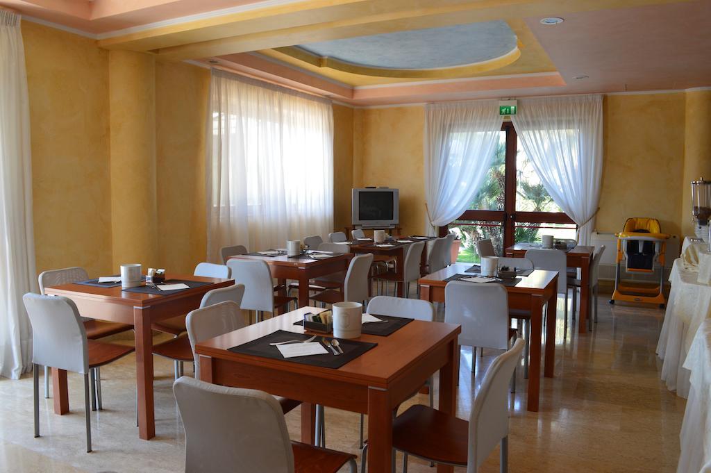 Hotel Parco Serrone Корато Экстерьер фото