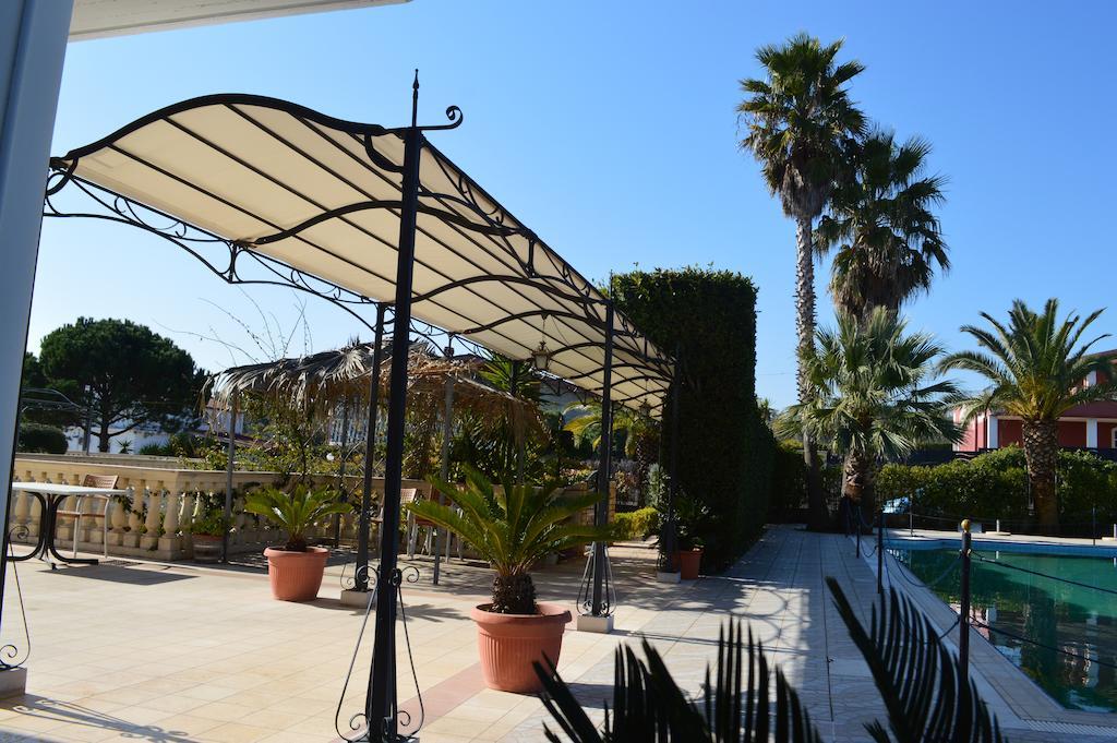 Hotel Parco Serrone Корато Экстерьер фото